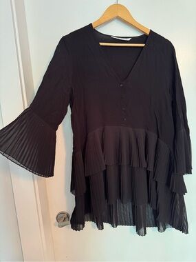Zara Black Pleated Tiered Tunic Blouse Size M